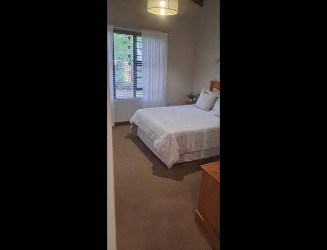 2 BEDROOM TOWNHOUSE FOR SALE IN WATERVAL EAST